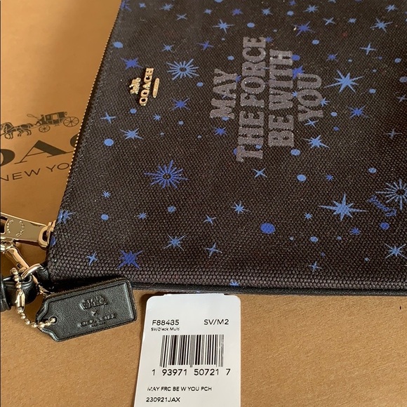 Star Wars X Coach May The Force Be Wristlet - Picture 4 of 8